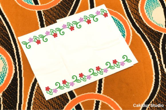 Reviewing Red Pink Flowers Border for Holiday Sales